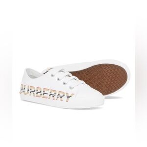 Burberry - Kids Icon Stripe Logo Low top / laced up sneakers